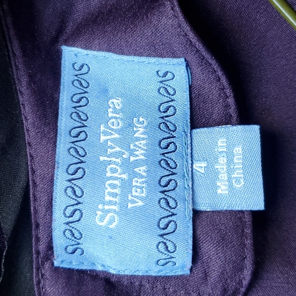 EUC, Simply Vera, sz 4 purple dress with pockets - Picture 5 of 5